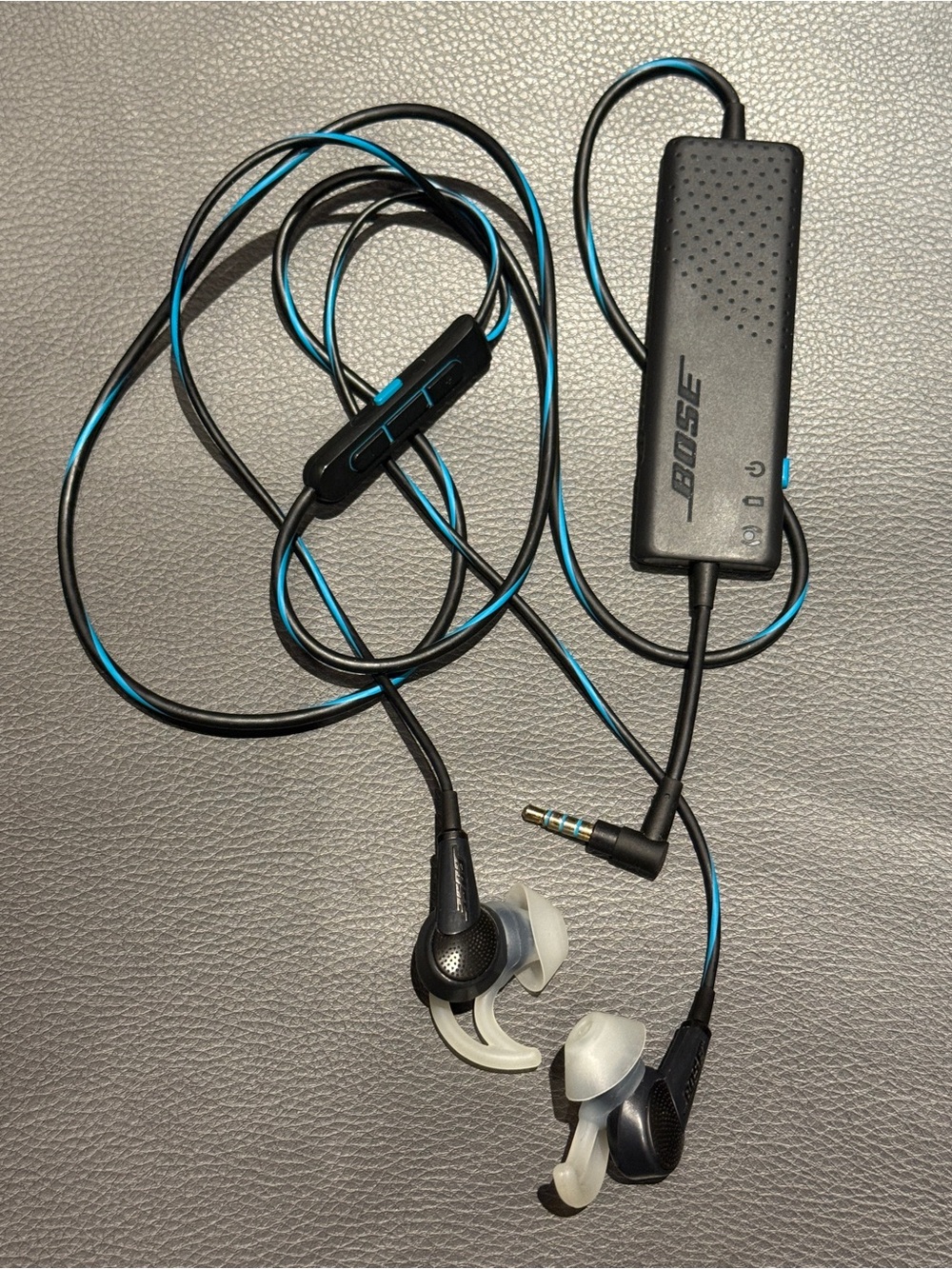 Bose QuietComfort 20 In-Ear Wired Headphones 3.5mm Jack, Mic, Black/Blue